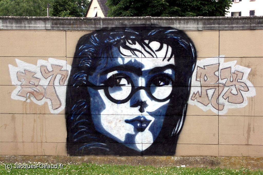 2005-06-05 15-14-33 Juin 84,0mm 1_80_eme F7,1.JPG